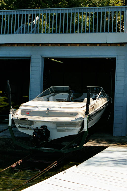 LakeBoat_01